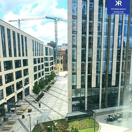 Perfect For Business Travellers & Relocation - 4 Beds, 2 Bath, Free Parking & Wifi, Monthly Offers Apartment Leeds (West Yorkshire)